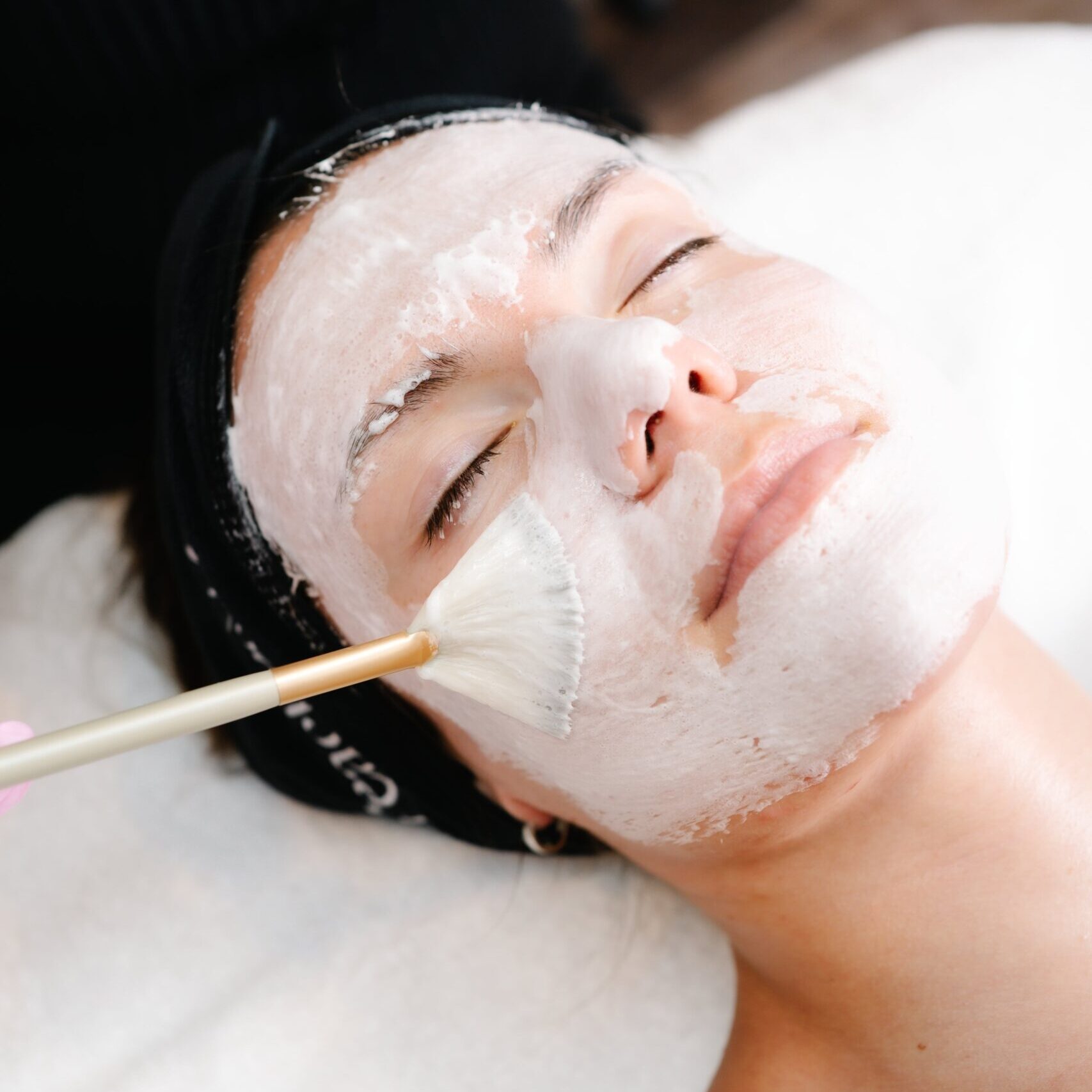 Oxygen Mask Facial scaled e1751925491943